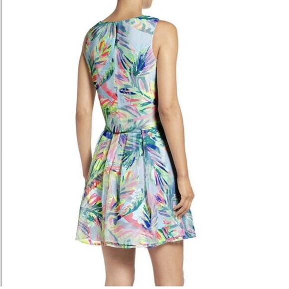 Lilly Pulitzer Hilah Matching Set Skirt and Crop Top Island Time Size 2 Tropical - Picture 2 of 15